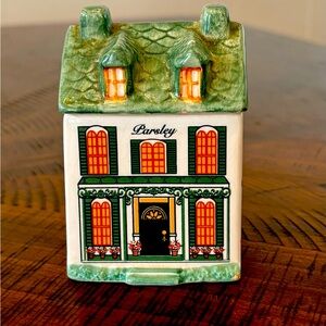 Avon Cozy Cottage Spice Jar “Parsley”